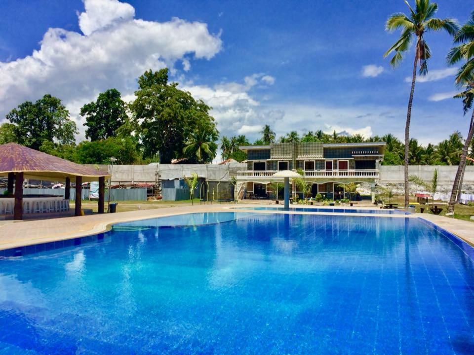 Lagoon Beach Resort Gitagun Kültér fotó